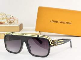 Picture of Louis Vuitton Sunglasses _SKUfw76406710fw